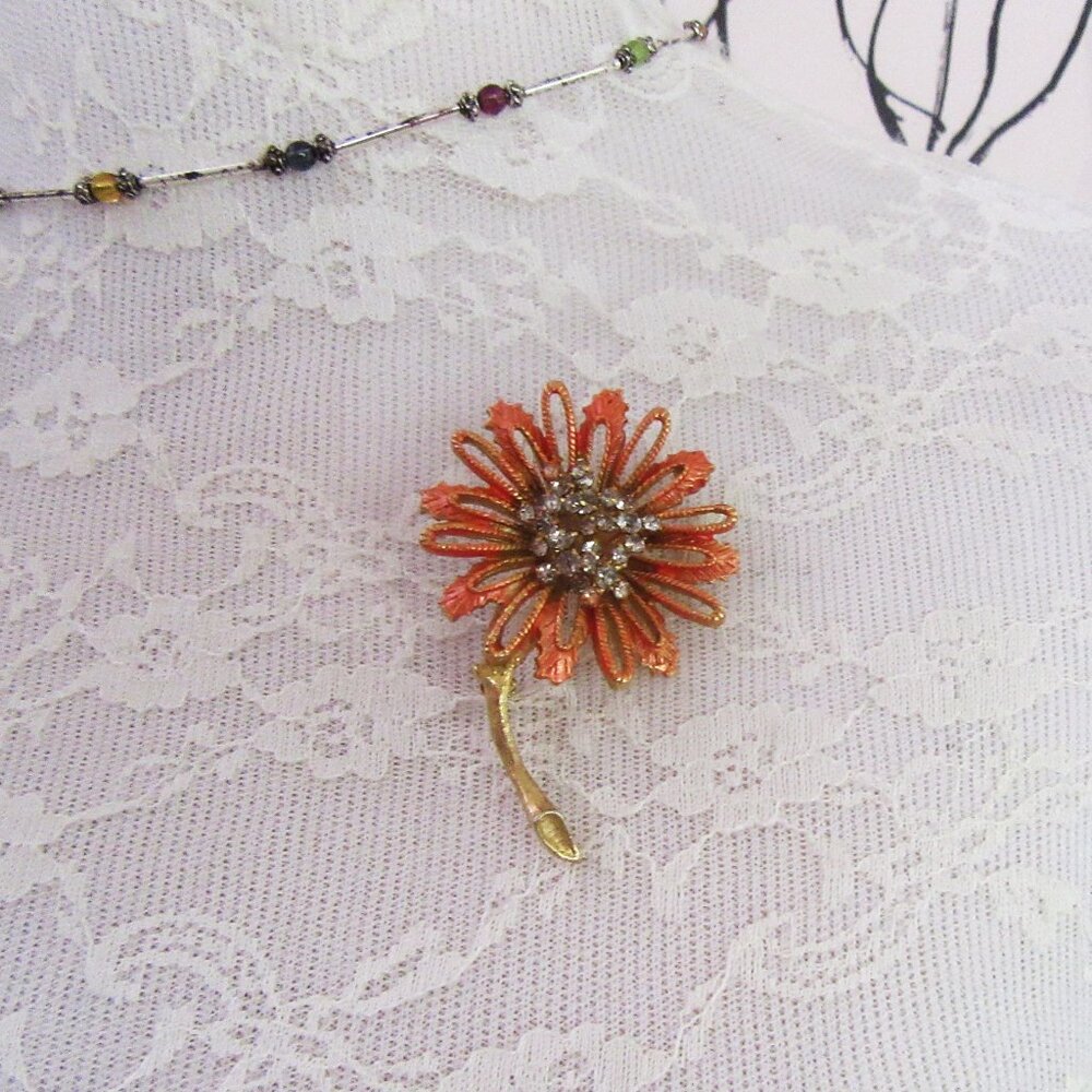 FLORENZA gold tone & rhinestone trembler coral orange sunflower brooch -Spring